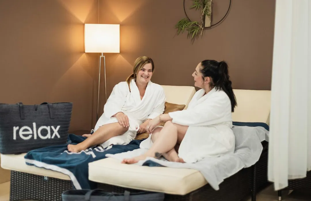 Therme Laa Hotel Silent Spa Villas-1